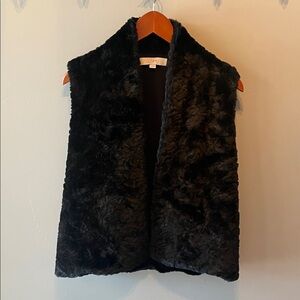 LOFT Black Faux Fur Vest with ivory and black patterned back Size Small